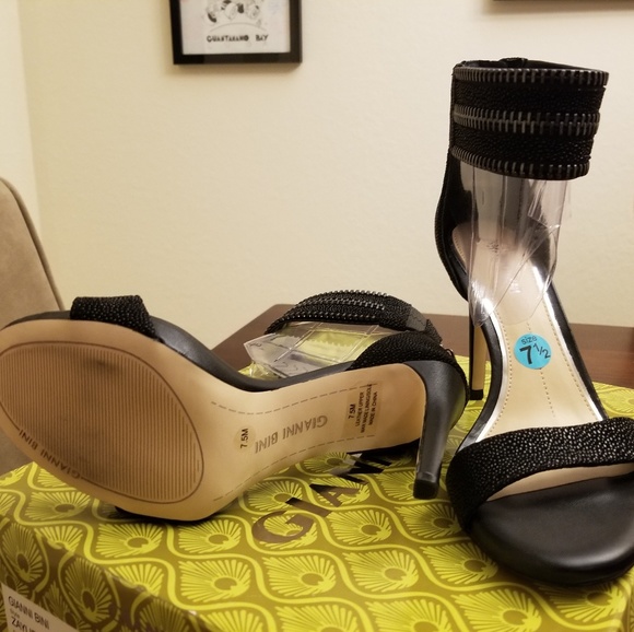 COPY - Gianni Bini Heels - Picture 6 of 6